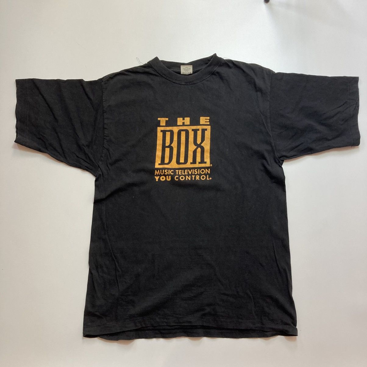 Rap Tees vintage the box music television you control vh1 mtv tee Size US L / EU 52-54 / 3 - 1 Thumbnail