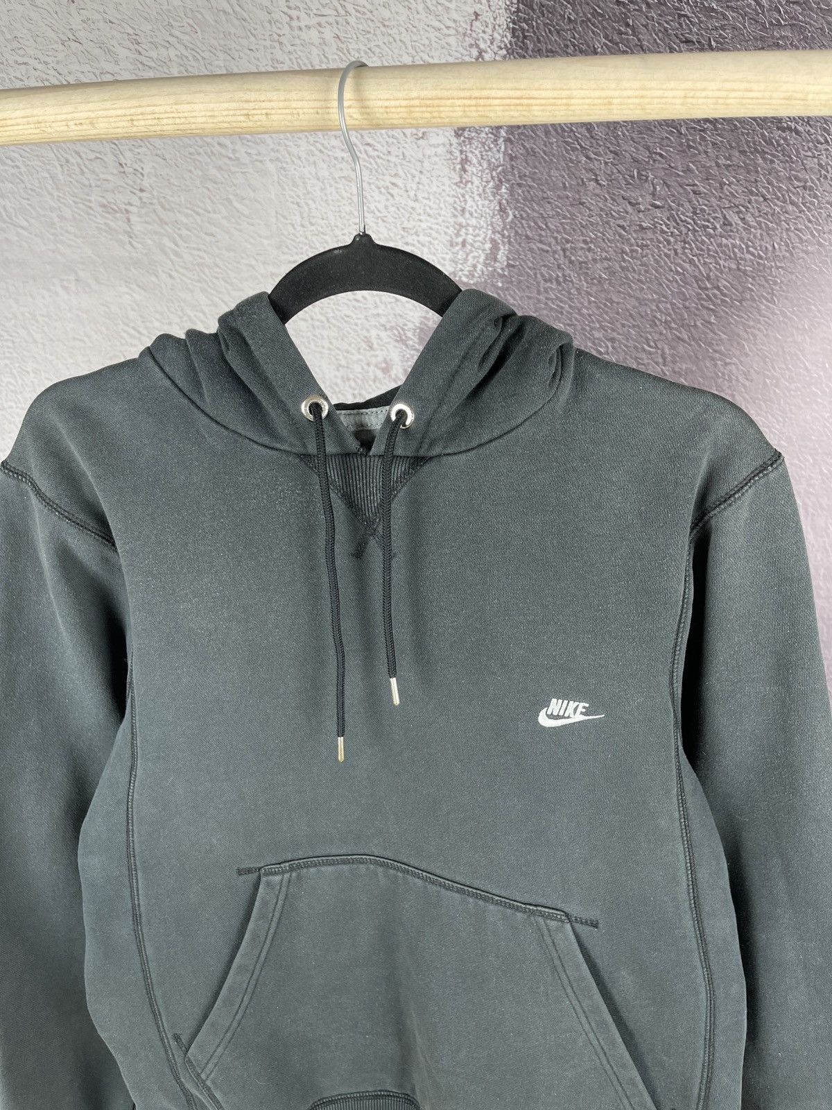Nike × Vintage Nike vintage y2k black faded hoodie swoosh Size US M / EU 48-50 / 2 - 6 Thumbnail