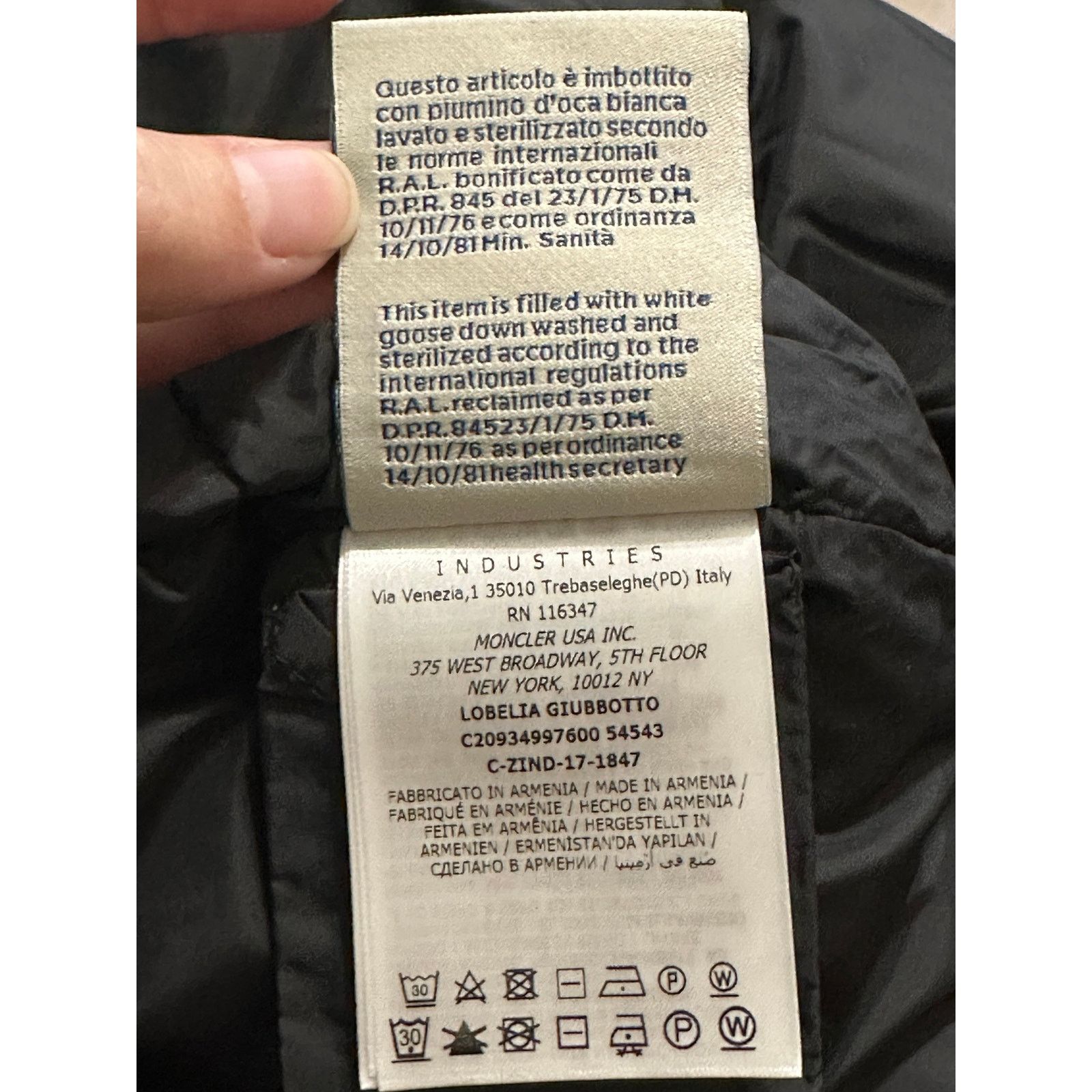 Moncler Lobelia Quilted Down Puffer Coat size 1 Black Bell Sleeves Size S / US 4 / IT 40 - 19 Thumbnail
