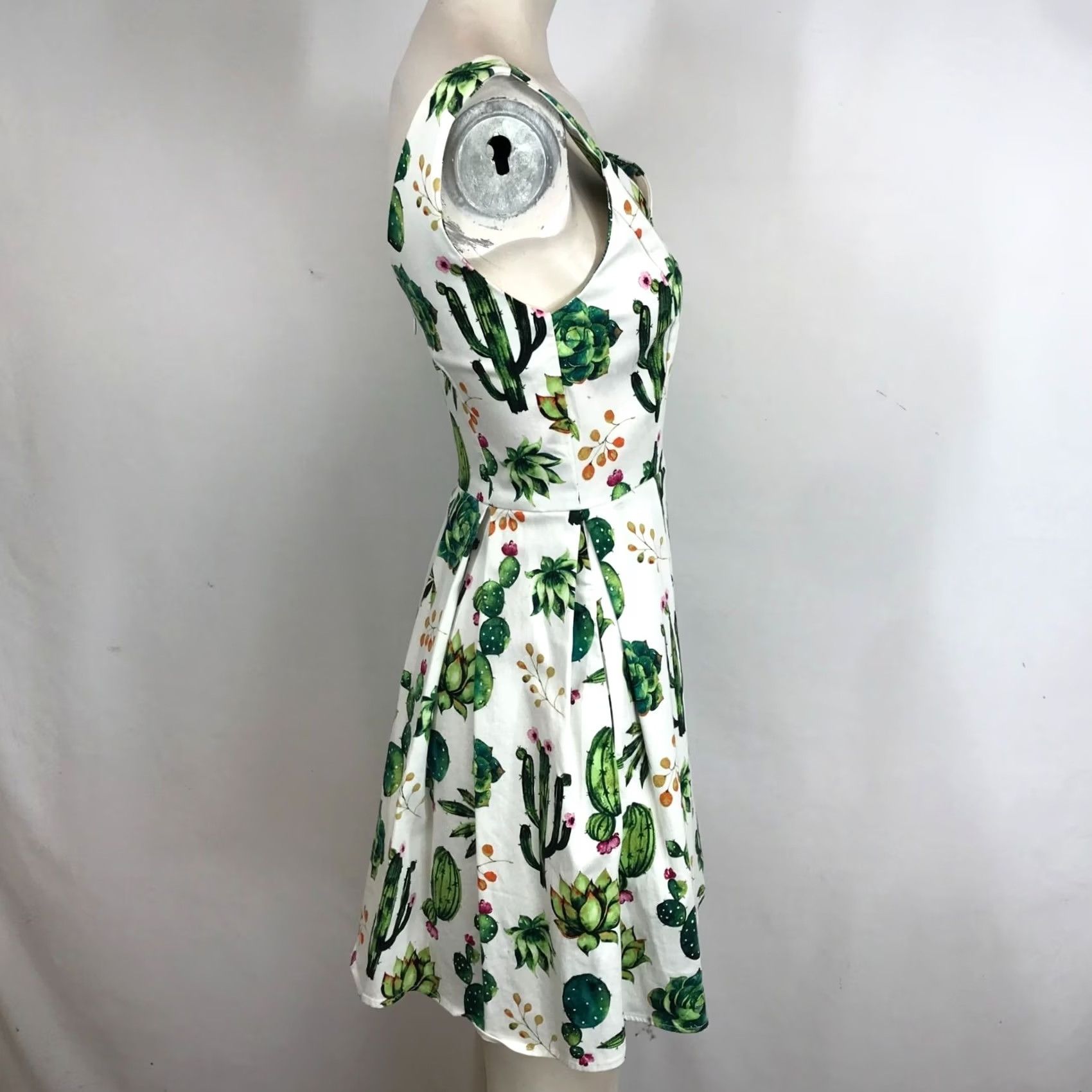 Vintage IXIA WOMEN'S S S White Cactus V-Neck Sleeveless Dress Size S / US 4 / IT 40 - 4 Thumbnail