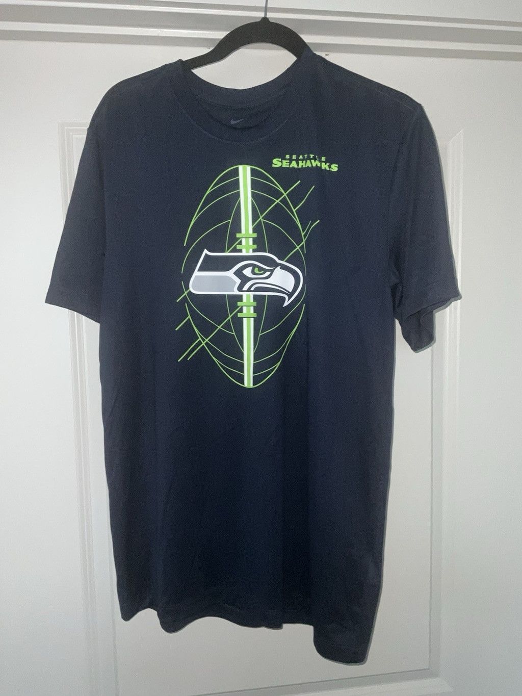Nike New Seattle Seahawks Nike Men's Dri Fit Shirt Medium Size US M / EU 48-50 / 2 - 1 Thumbnail