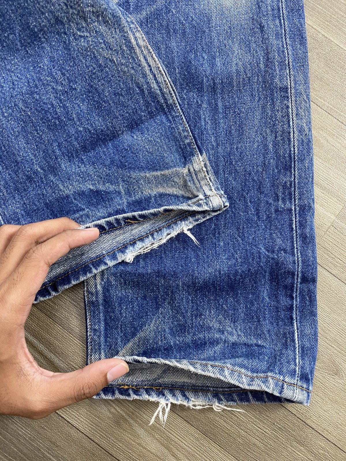 Levi's Vintage Clothing 🇺🇸1990s Vintage Levis 501XX Clawmark Faded 34x32 Blue Jeans Size US 29 - 13 Thumbnail