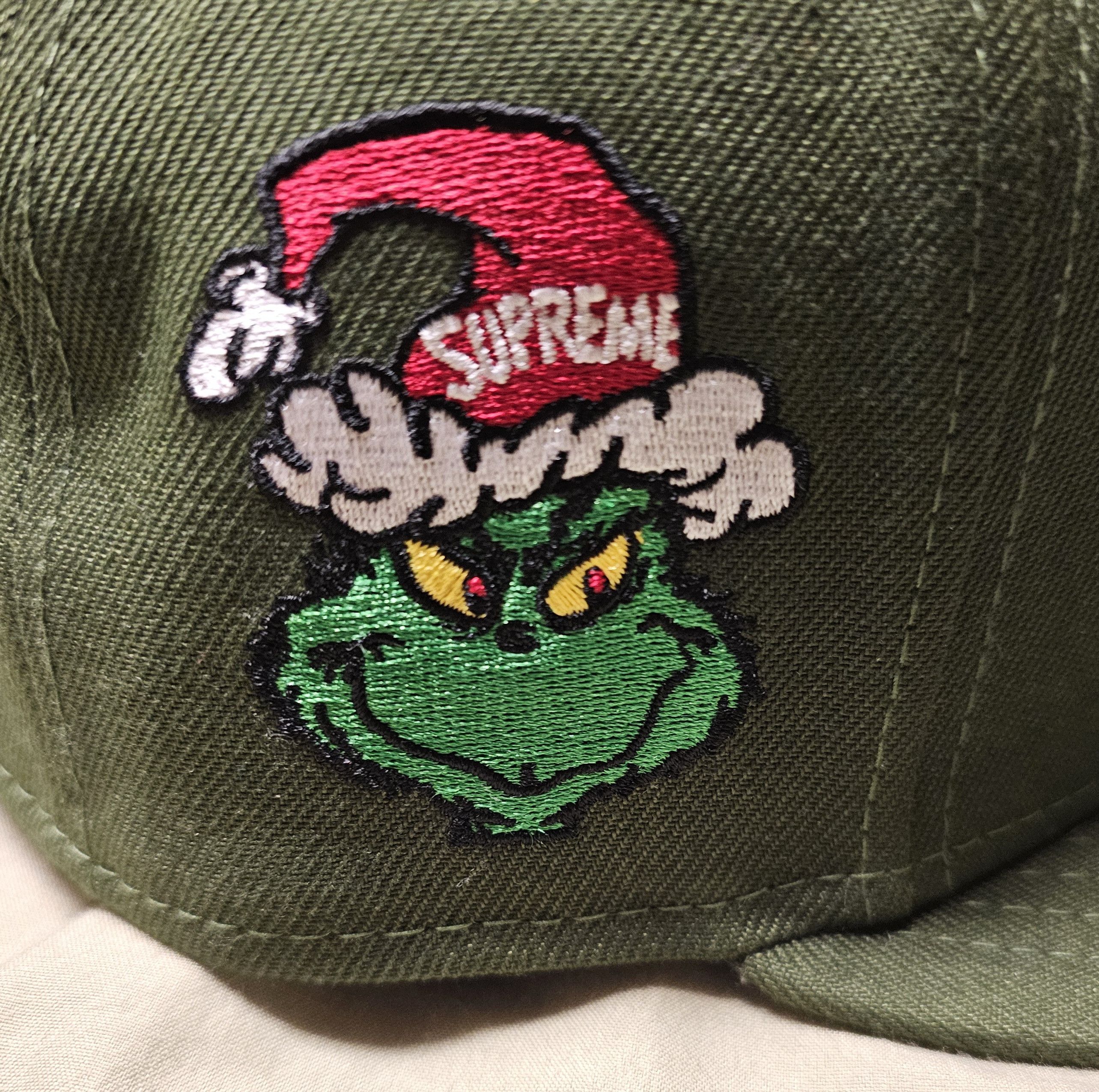 New Era × Supreme SUPREME GRINCH BOX LOGO NEW ERA 59FIFTY FITTED CAP GREEN Size ONE SIZE - 2 Thumbnail