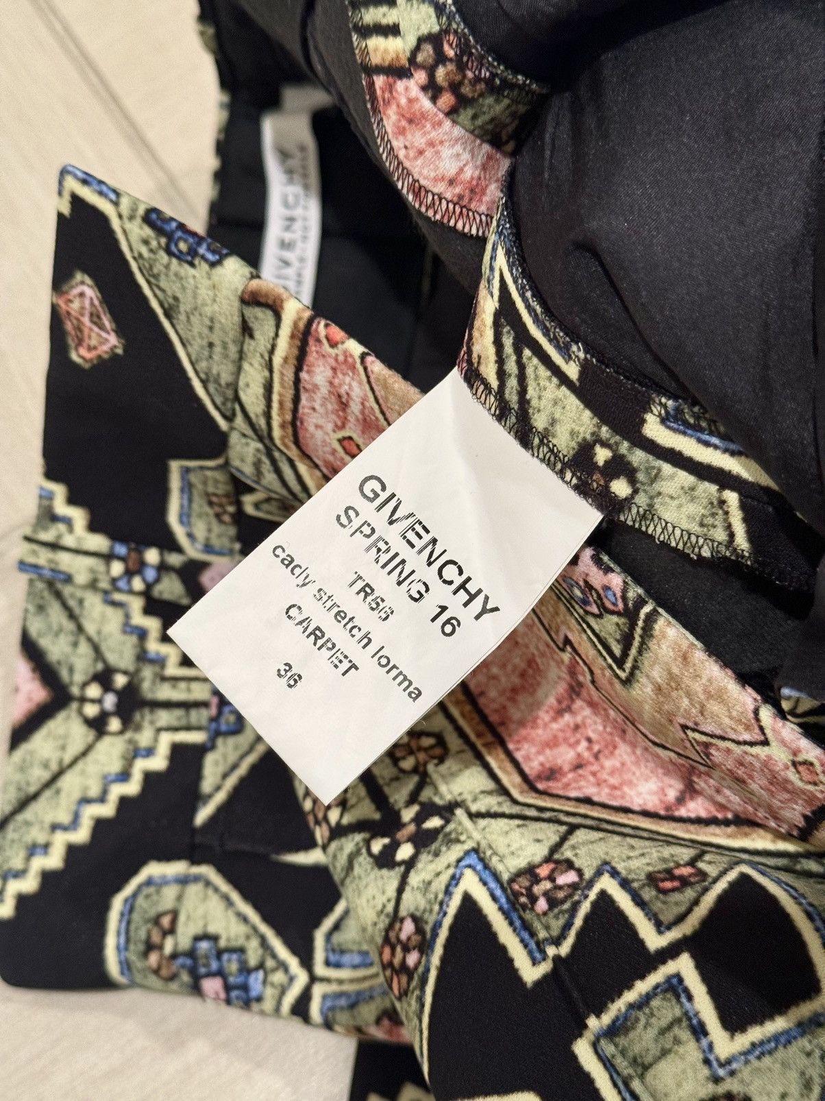 Givenchy × Riccardo Tisci riccardo tisci givenchy carpet print pants 36 fr women ss16 Size US XS / EU 42 / 0 - 4 Thumbnail