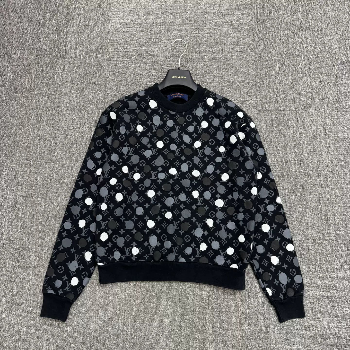 Louis Vuitton Louis Vuitton Monogram Polka Dot Sweatshirt Size US XS / EU 42 / 0 - 1 Thumbnail