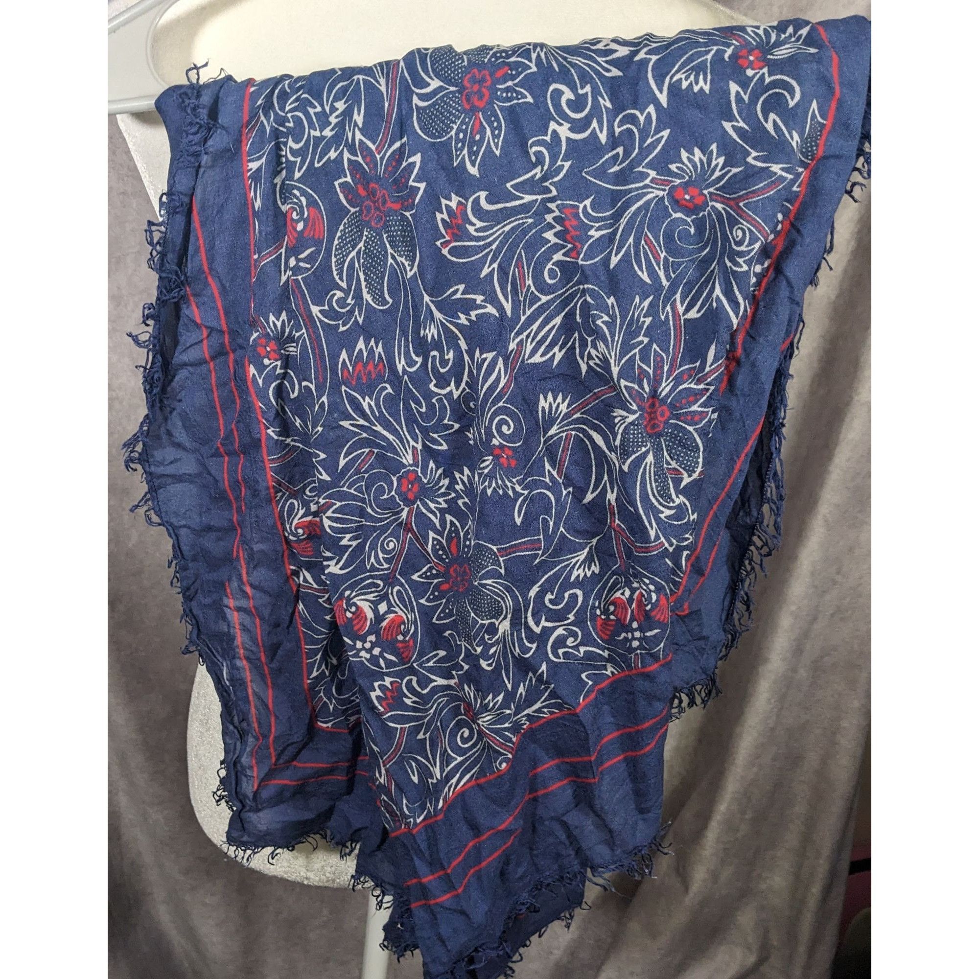Other Les Petites France Blue And White Floral Scarf Size ONE SIZE - 8 Thumbnail