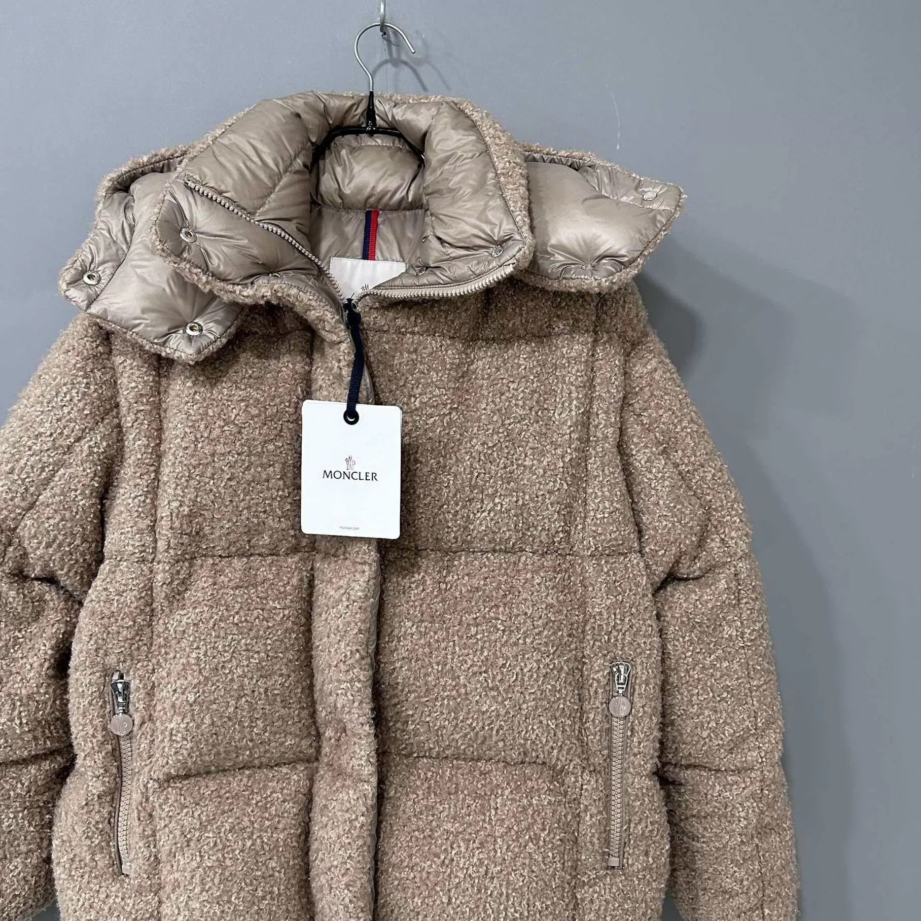 Moncler Moncler Parana Teddy Down Coat size 2 Size XS / US 0-2 / IT 36-38 - 2 Thumbnail