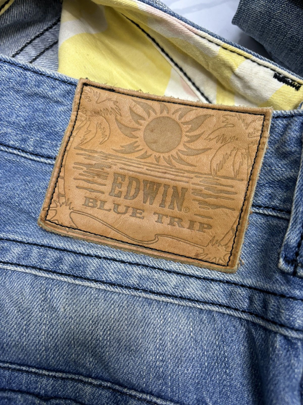 Edwin Flare Edwin Blue Trip Nice Faded Flare Denim Jeans Size US 34 / EU 50 - 9 Thumbnail
