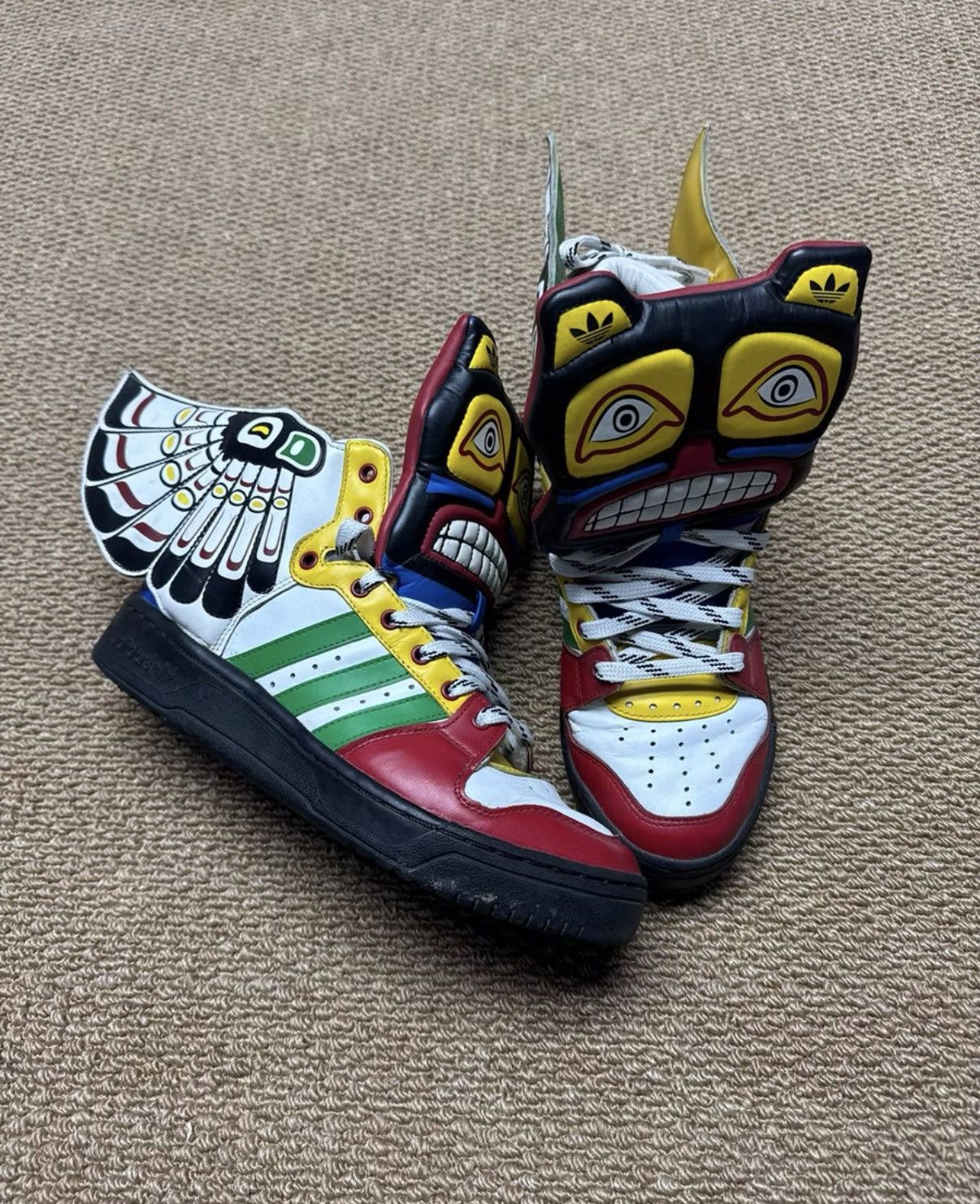 Adidas Adidas Jeremy Scott Wings Indian Mask Q23171 K37 Size US 8 / EU 41 - 2 Thumbnail