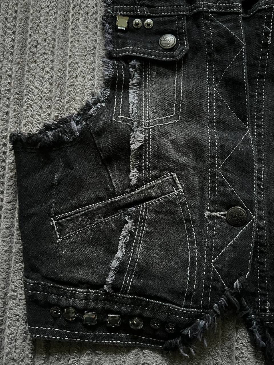 If Six Was Nine × Le Grande Bleu (L.G.B.) × Vintage Vintage Y2K Distressed Opium Owens Style Denim Vests Size US S / EU 44-46 / 1 - 5 Thumbnail