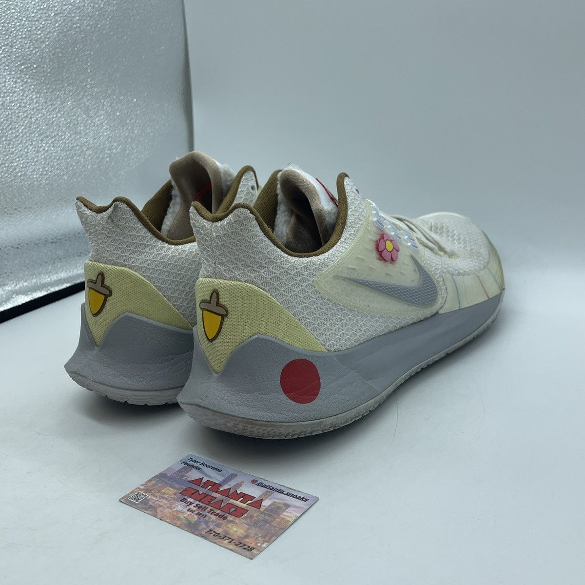 Nike SpongeBob SquarePants x Kyrie low sandy cheeks Size US 13 / EU 46 - 5 Thumbnail