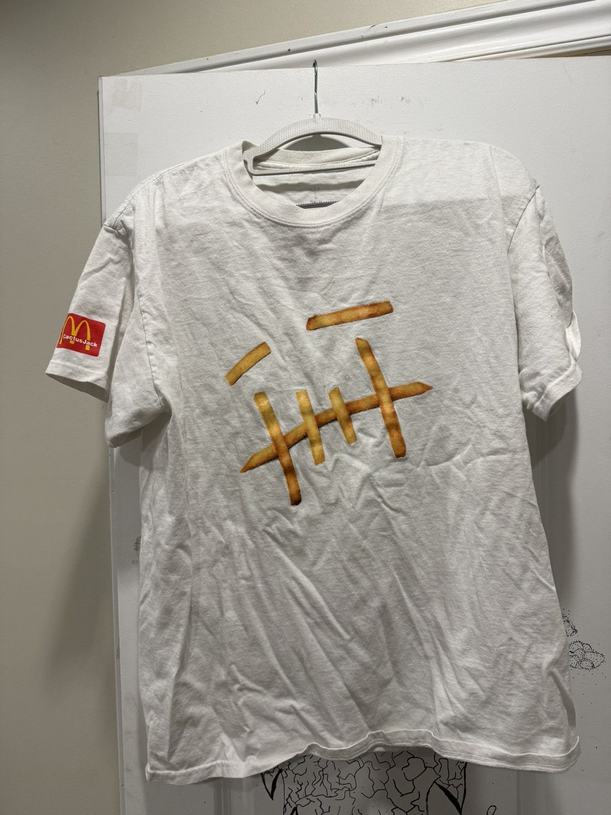 Travis Scott Travis Scott x McDonald’s Cactus Jack "Fry II" T-Shirt Size US M / EU 48-50 / 2 - 1 Thumbnail