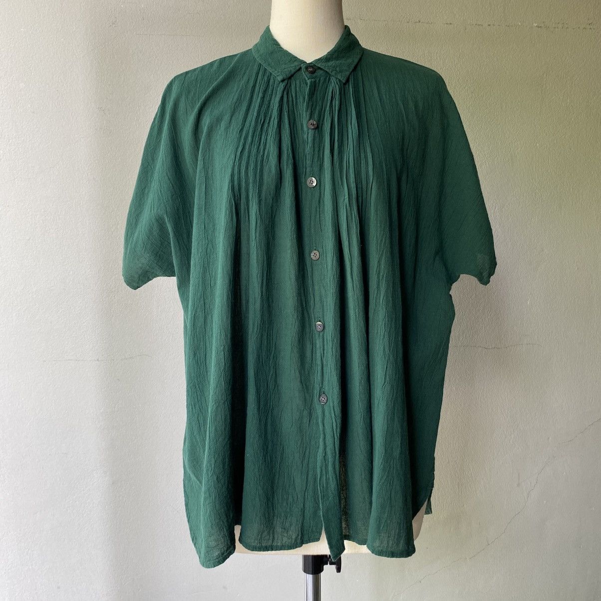Issey Miyake Plantation Dark Green Pleated Short Sleeve Shirt Size M / US 6-8 / IT 42-44 - 1 Thumbnail