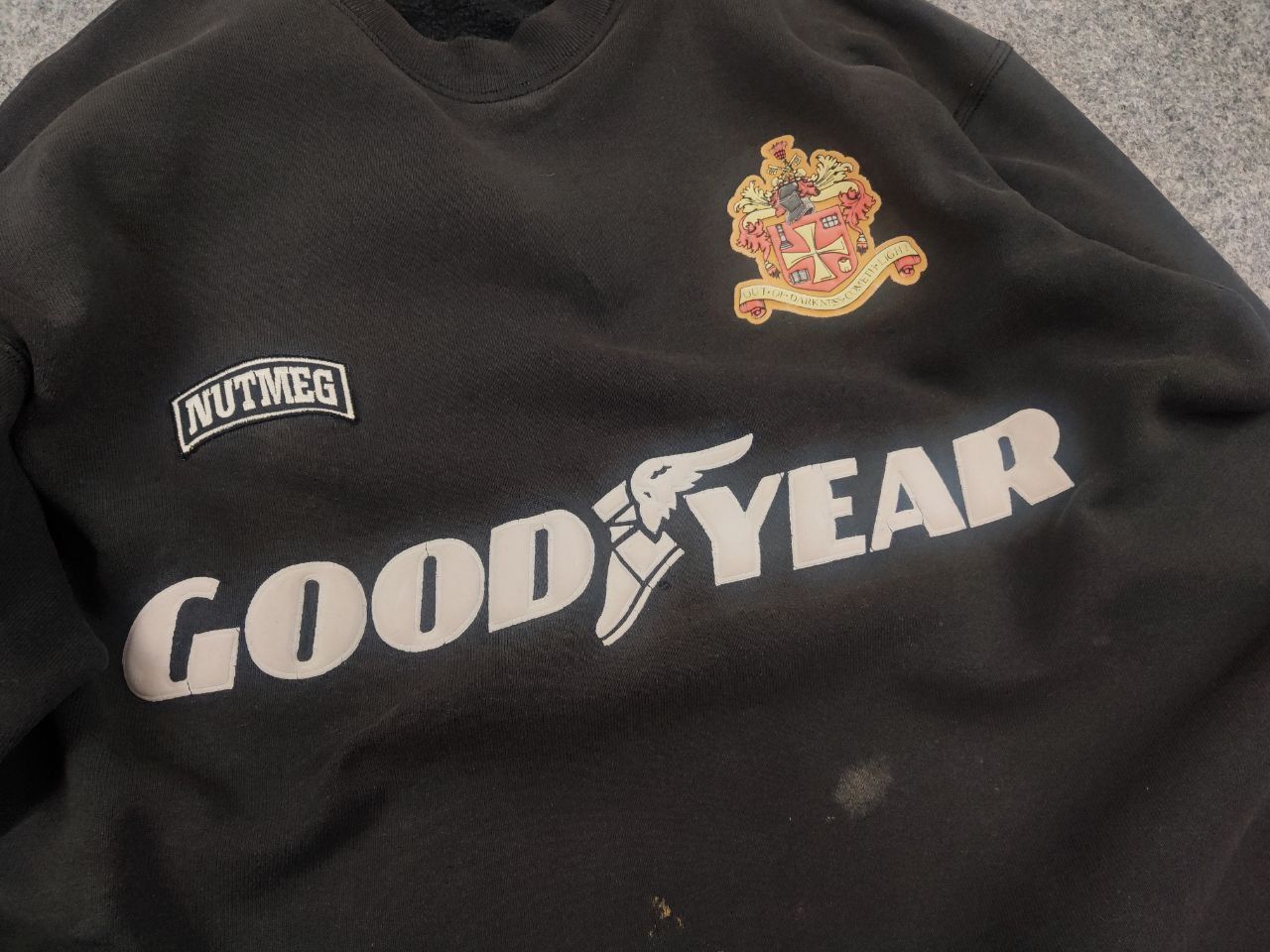 Nutmeg Rare Vintage 95's Wolverhampton Wanderers Nutmeg Sweatshirt Size US L / EU 52-54 / 3 - 8 Thumbnail