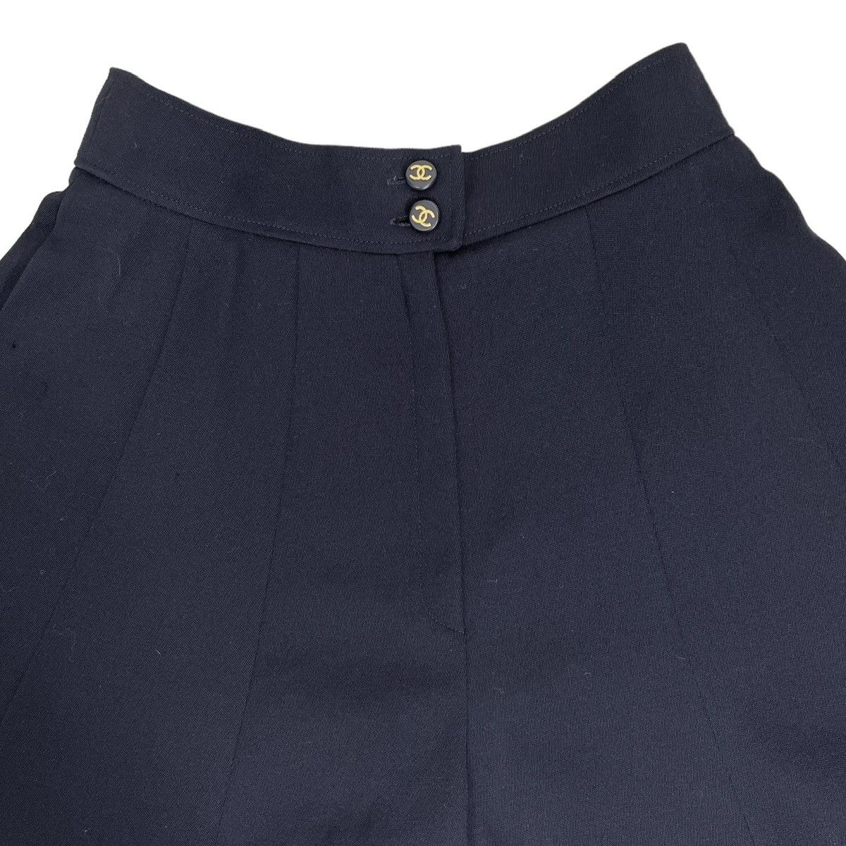 Chanel Vintage Chanel Mini Skirt Size 28" / US 6 / IT 42 - 2 Thumbnail