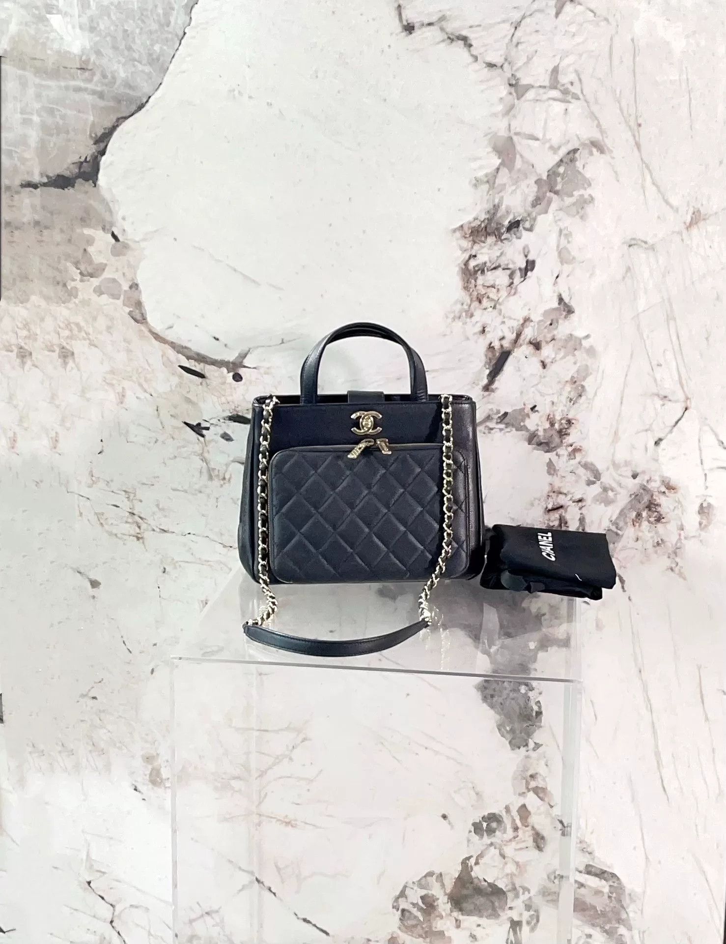 Chanel Pre-loved Bag Very good condition Size ONE SIZE - 1 Thumbnail