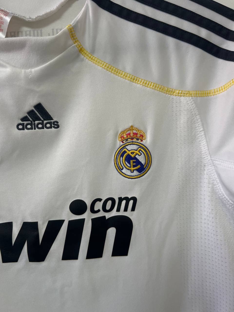 Adidas Real Madrid 2009/2010 Home Soccer Football Shirt Adidas M Size US M / EU 48-50 / 2 - 4 Thumbnail