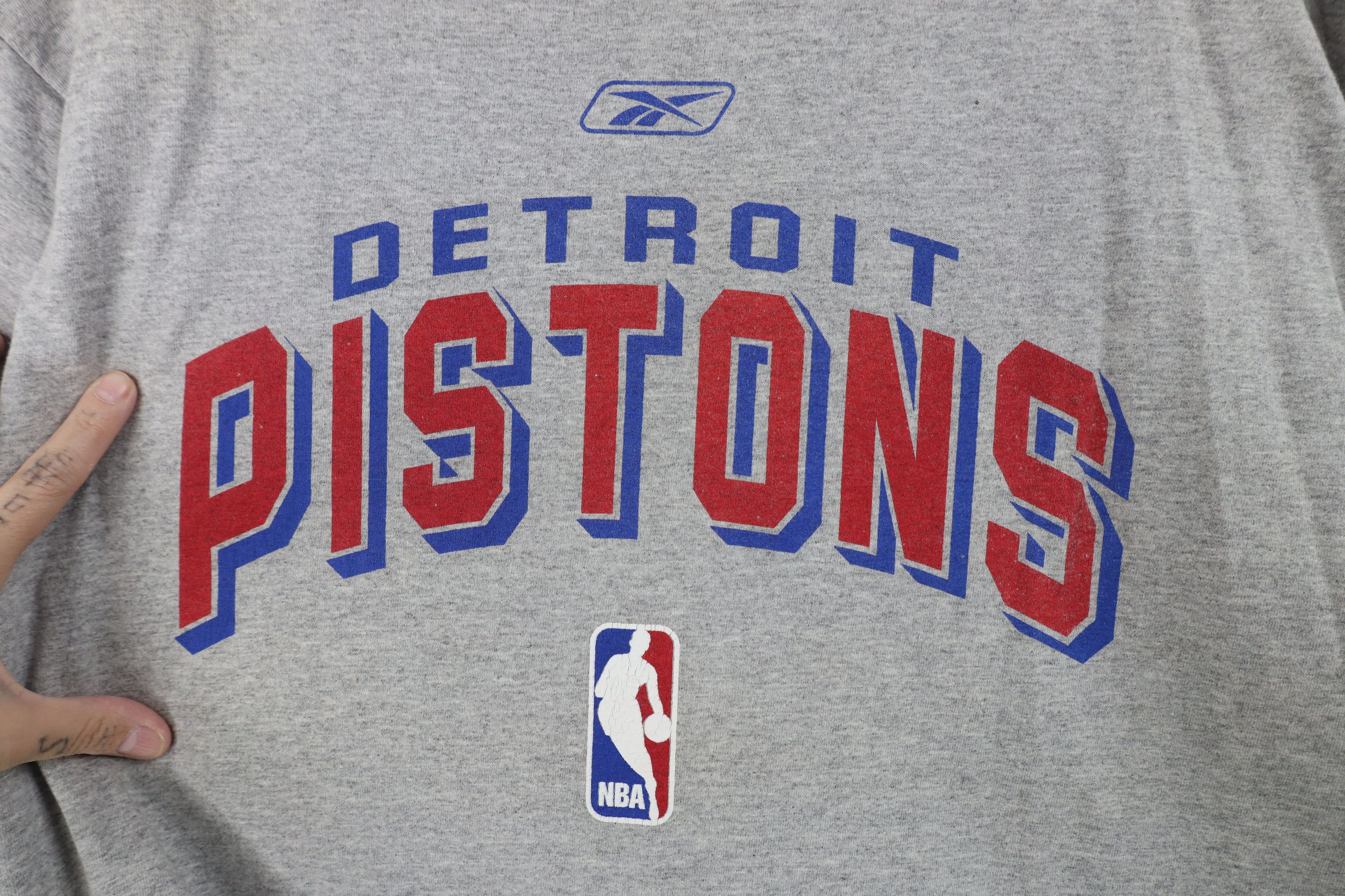 Reebok Vintage Reebok Pistons Basketball T-Shirt Heather Gray Size US XL / EU 56 / 4 - 5 Thumbnail