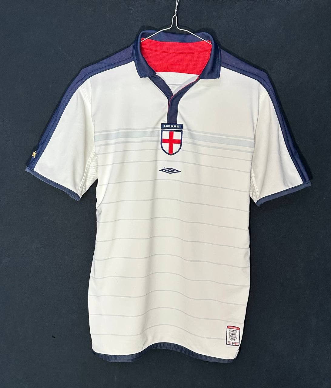 Umbro × Vintage England 2003 2005 home on2 sides Football Shirt jersey Umbro Size US XS / EU 42 / 0 - 3 Thumbnail