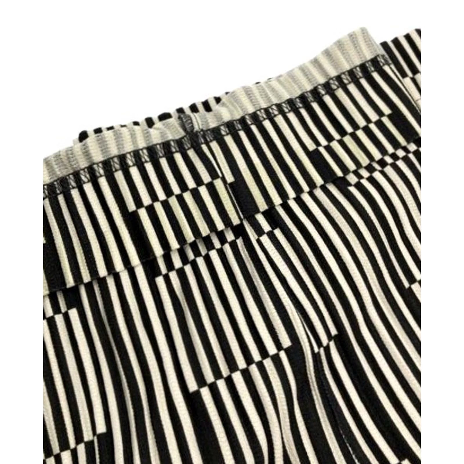 Issey Miyake ISSEY MIYAKE HOLOGRAM PLEATED PANTS MEN WHITE x BLACK SIZE M USED Size US 33 - 5 Thumbnail