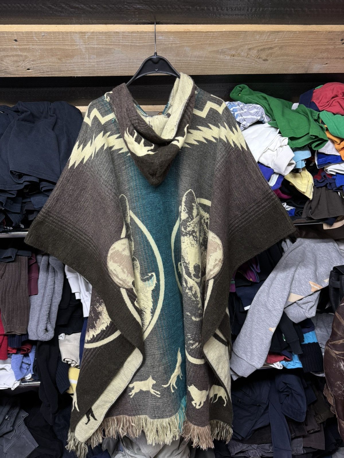 Japanese Brand 🇯🇵OVERPRINTED WOLF FREE SIZE SLEEVE LESS WOLF PONCHOS HOODIES Size US XL / EU 56 / 4 - 3 Thumbnail
