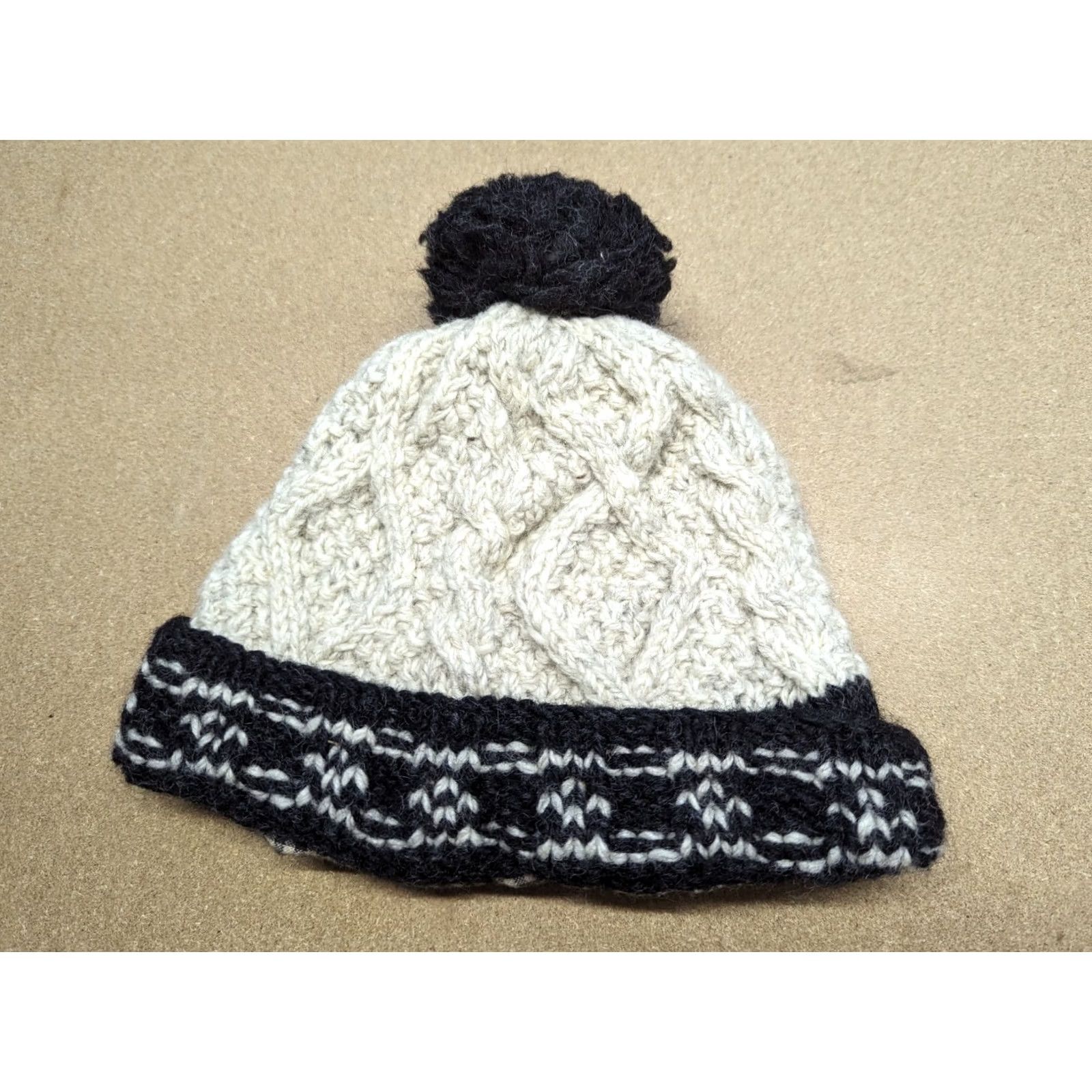 Vintage VINTAGE Alpalaya Beanie Hat One Size Knitted Pom Pom Cable Knit Nepal Wool Size ONE SIZE - 2 Thumbnail