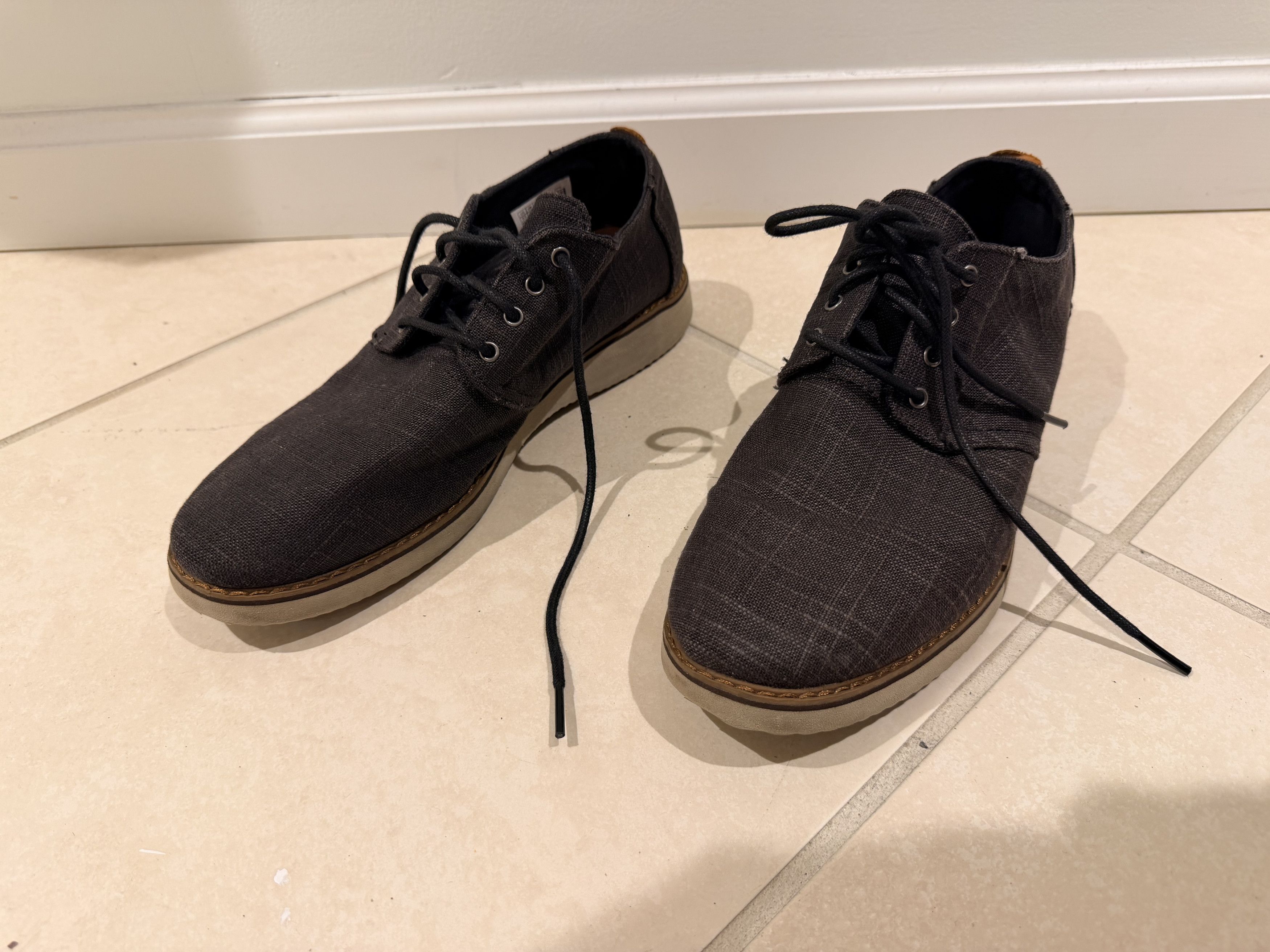 Toms Lace Up Canvas Oxfords