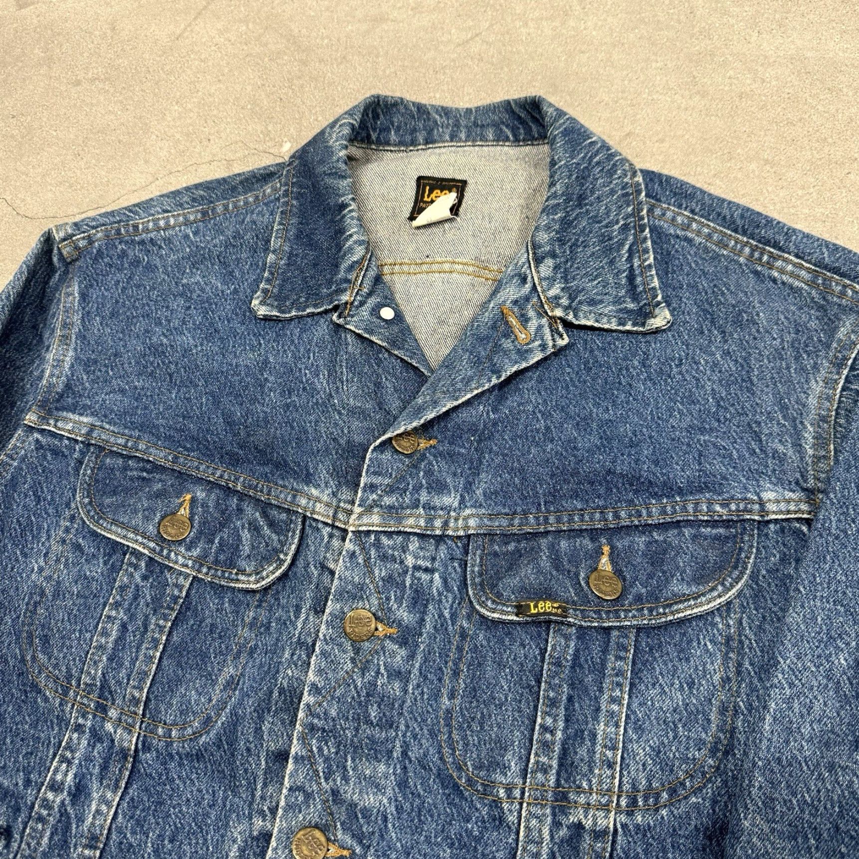 VINTAGE Lee Denim Jacket 44 Large Adult Blue Trucker PATD 153438 
