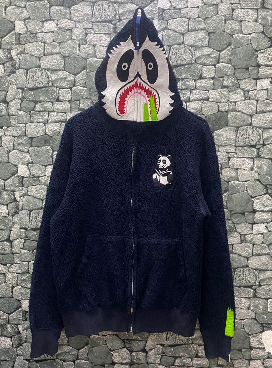 Bape 💥Rare💥Vintage Bathing Ape x Panda Hoodies Jacket Size US L / EU 52-54 / 3 - 1 Thumbnail