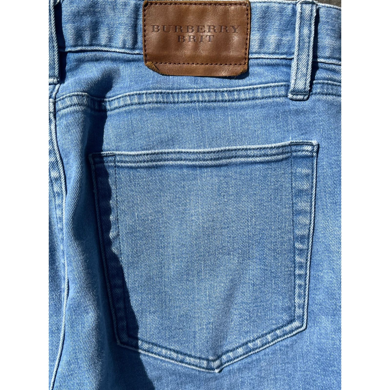 Burberry Burberry Brit Men's Straight Leg Indigo Jeans 30x32 Low Rise Size US 30 / EU 46 - 5 Thumbnail