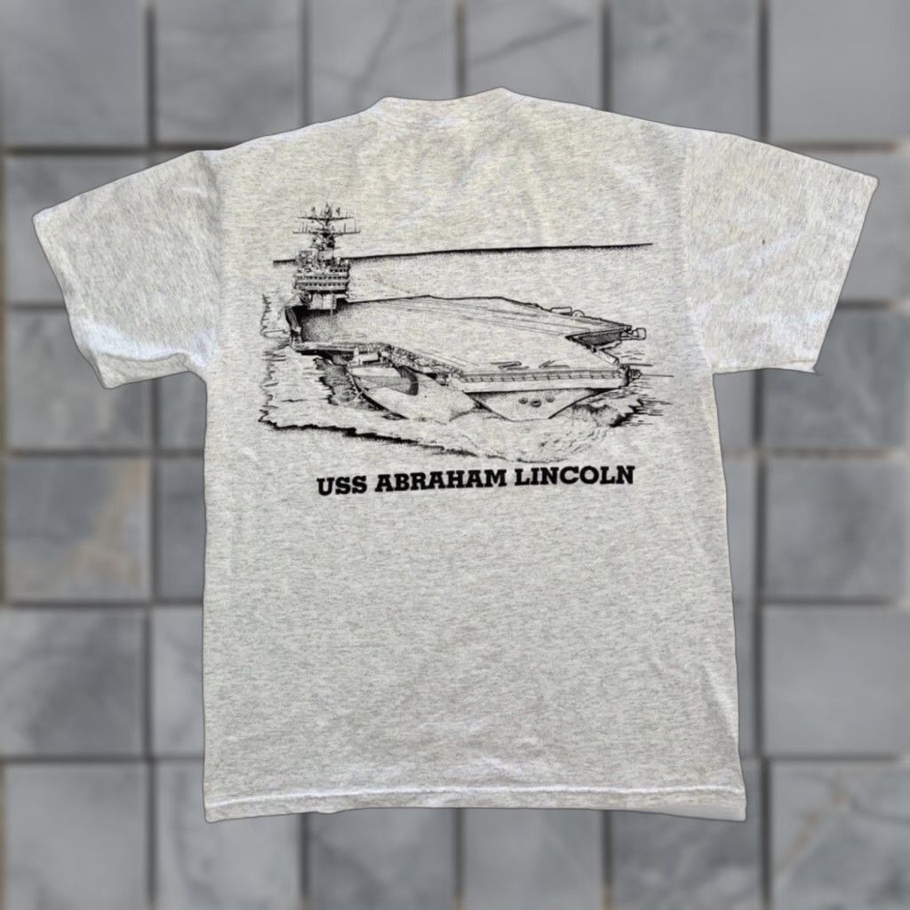 Hanes VINTAGE Hanes USS Abraham Lincoln T-Shirt Gray M Navy 90s Military Graphic Print Short Sleeve Crew Neck Mens Ships Navy Boat 18x25 Size US M / EU 48-50 / 2 - 1 Thumbnail