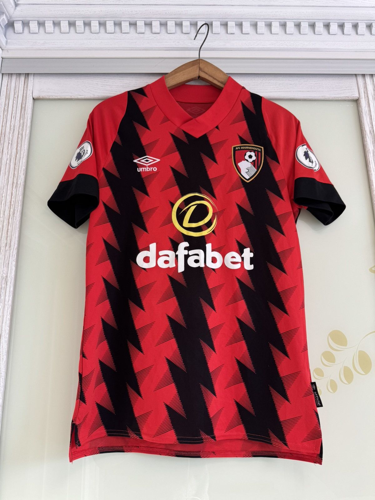 Umbro Bournemouth 2022-2023 Home Soccer Jersey Football Shirt Kit Size US S / EU 44-46 / 1 - 5 Thumbnail