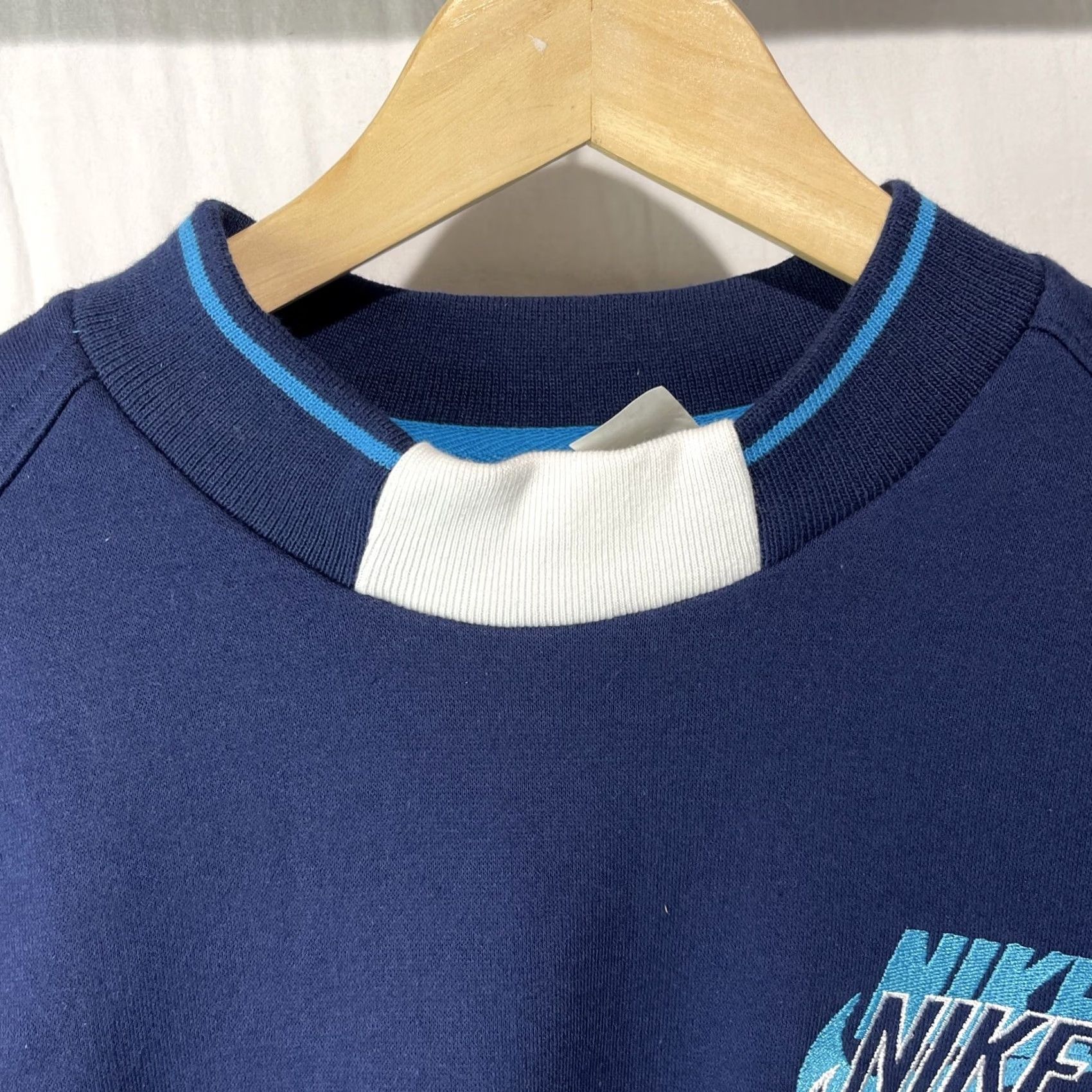 Nike VINTAGE Nike Sweatshirt Mens Large Navy Blue Long Sleeve Pullover 90s Shirt Size US L / EU 52-54 / 3 - 4 Thumbnail