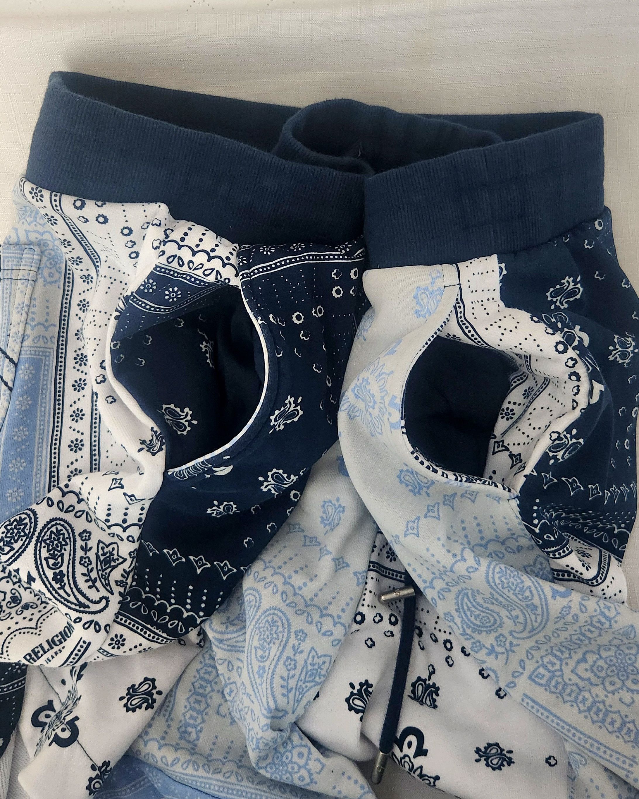 True Religion True Religion Bandana Porcini Paisley Print Men's Size XXL Size US 40 / EU 56 - 7 Thumbnail