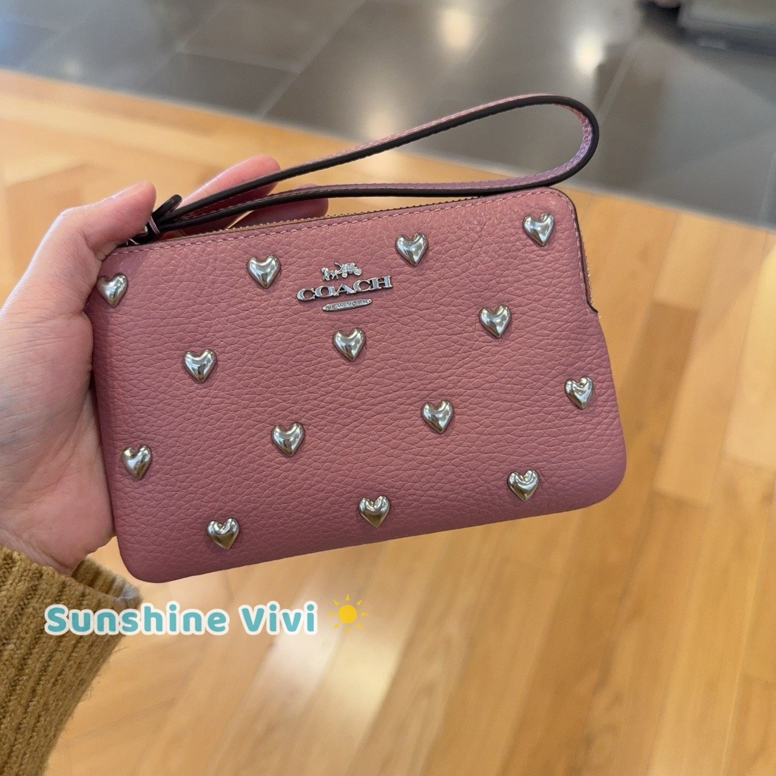 Coach NWT Coach Corner Zip Wristlet Heart Rivets CDF06 PEONY Size ONE SIZE - 3 Thumbnail