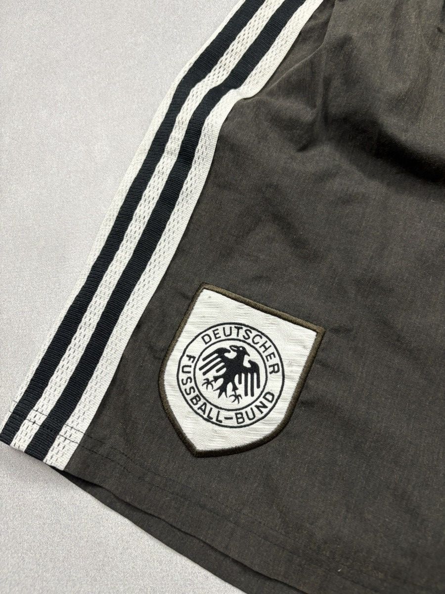 Adidas Vintage 90s Adidas DFB Germany Football Soccer Shorts Size US 34 / EU 50 - 5 Thumbnail