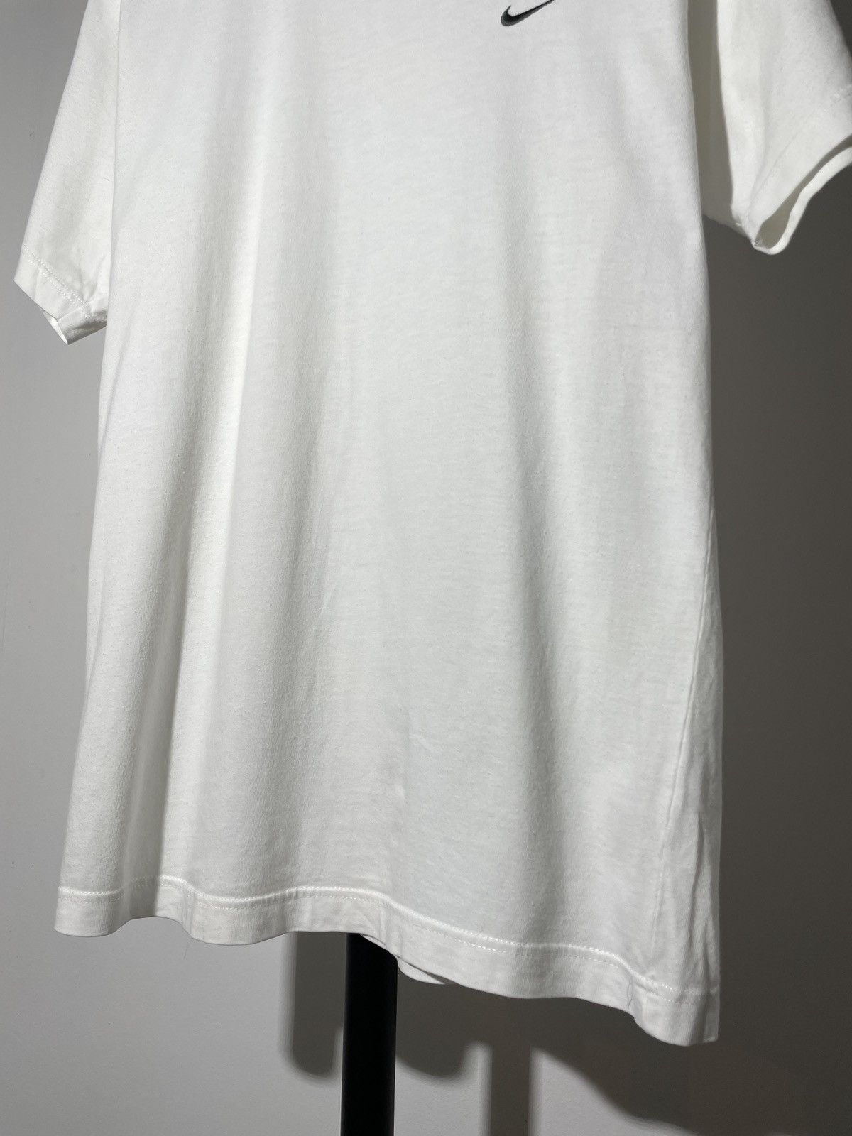 Nike × Vintage Vintage Y2K Nike Small Swoosh Logo Basic T-shirt Size US S / EU 44-46 / 1 - 5 Thumbnail
