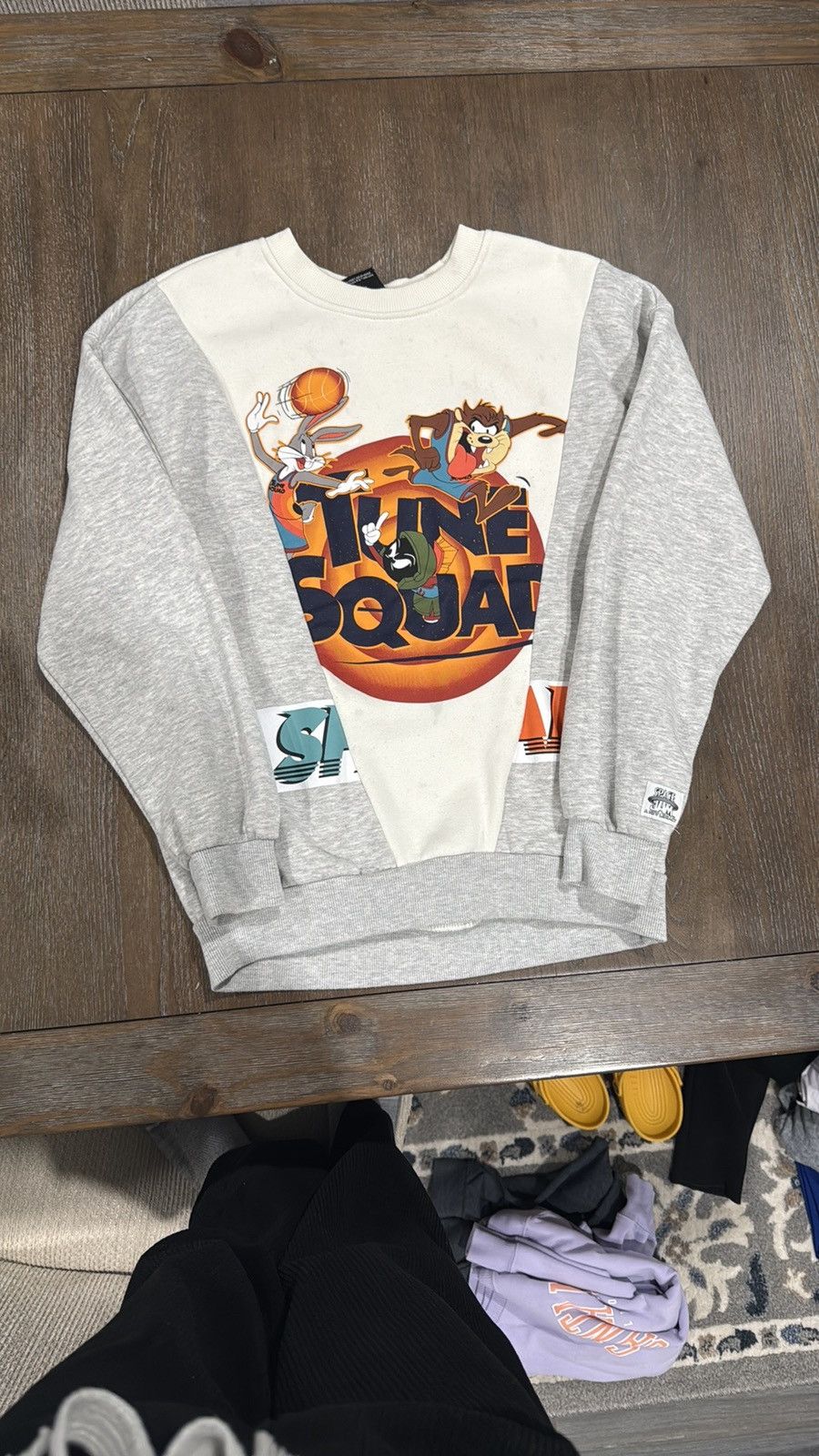 Forever 21 Space Jam Gray Sweater Size S / US 4 / IT 40 - 1 Thumbnail