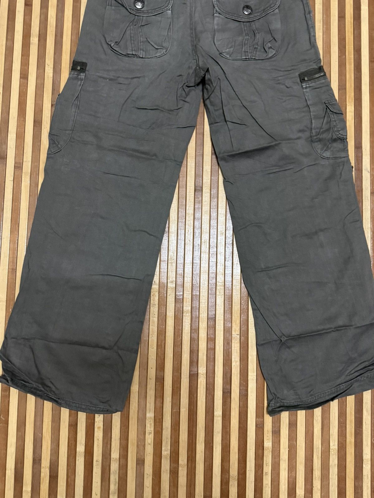 Japanese Brand Japanese brand Cargo Pants / Streetwear / Utility Pants W31 Size US 30 / EU 46 - 8 Thumbnail