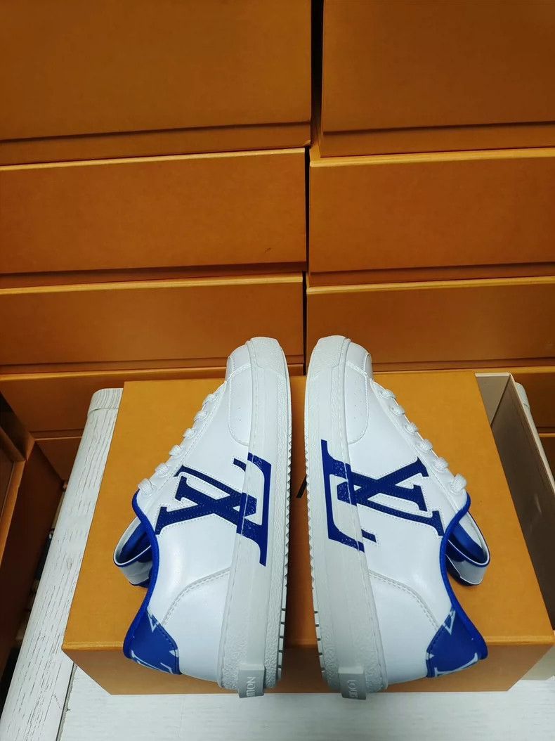 Louis Vuitton Louis Vuitton LV Women's LowTop Sneakers in White and Blue Size US 5 / IT 35 - 6 Thumbnail