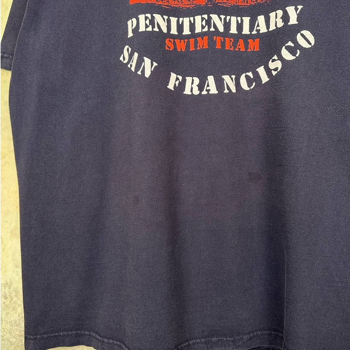 Vintage Vintage Alcatraz Penitentiary Swim Team T Shirt Sz XL Navy Size US XL / EU 56 / 4 - 5 Thumbnail