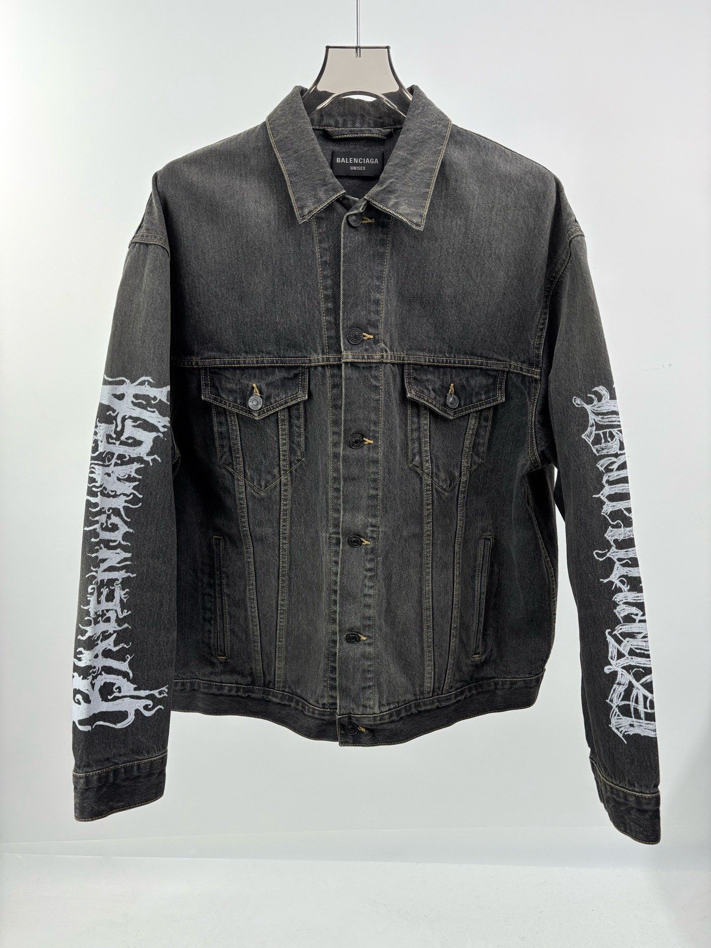 Balenciaga Balenciaga Sanskrit Graffiti Denim Jacket Size US S / EU 44-46 / 1 - 1 Thumbnail