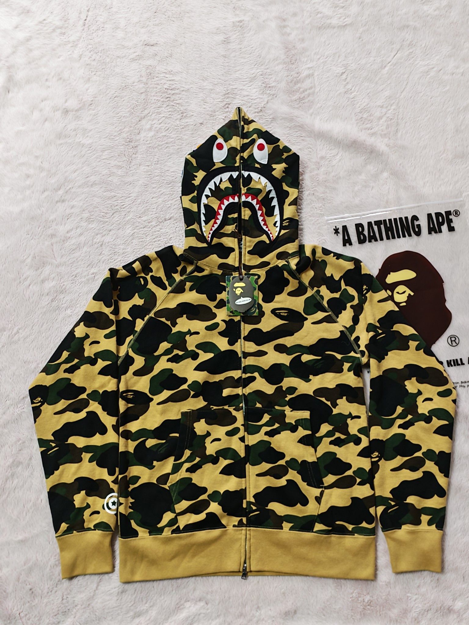 Bape A BATHING APE Camo Shark Full-Zip Hoodie Size L Size US L / EU 52-54 / 3 - 1 Thumbnail
