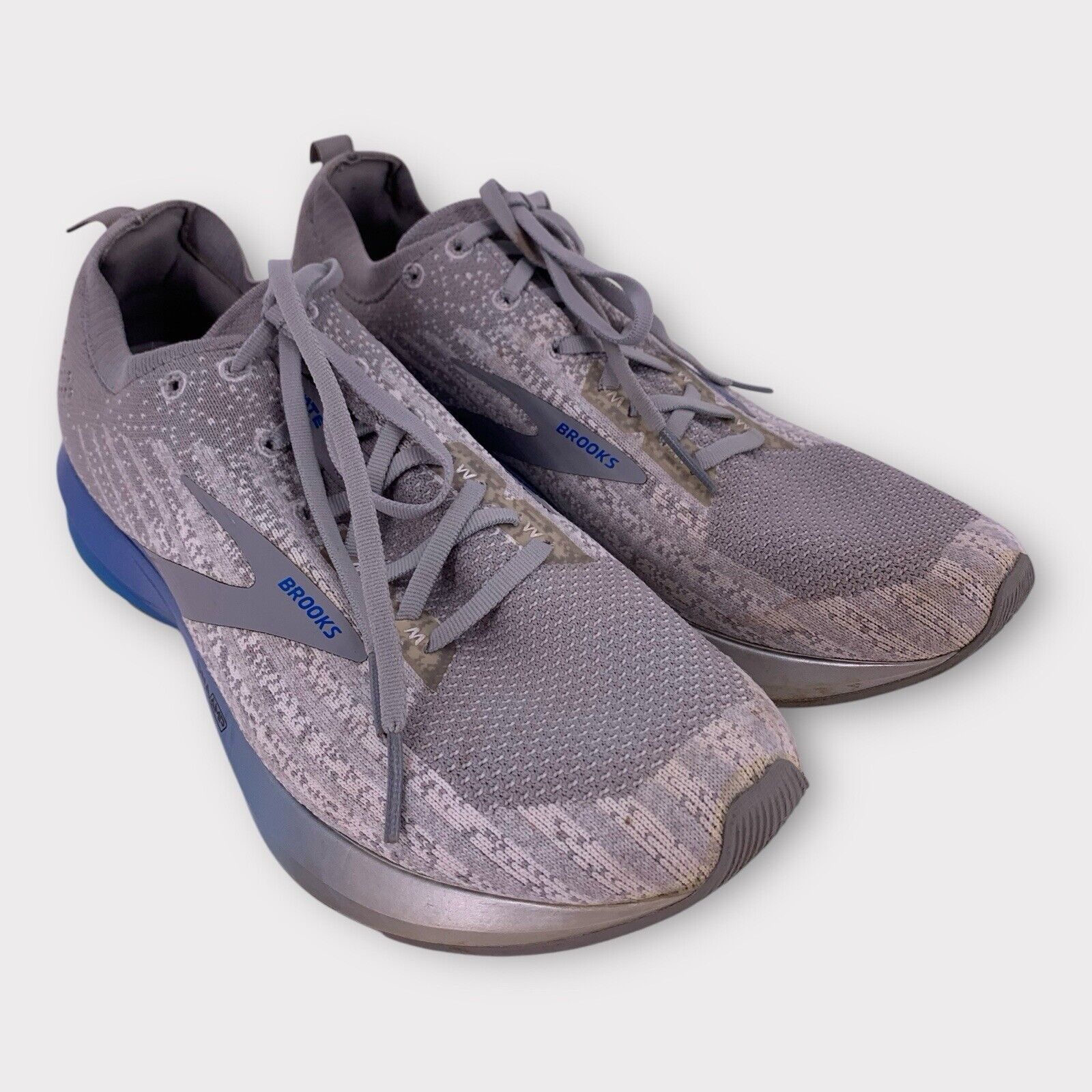 Brooks Brooks Levitate 3 Running Shoes Gray Knit Sneakers 11.5D Size US 10.5 / EU 43-44 - 1 Thumbnail