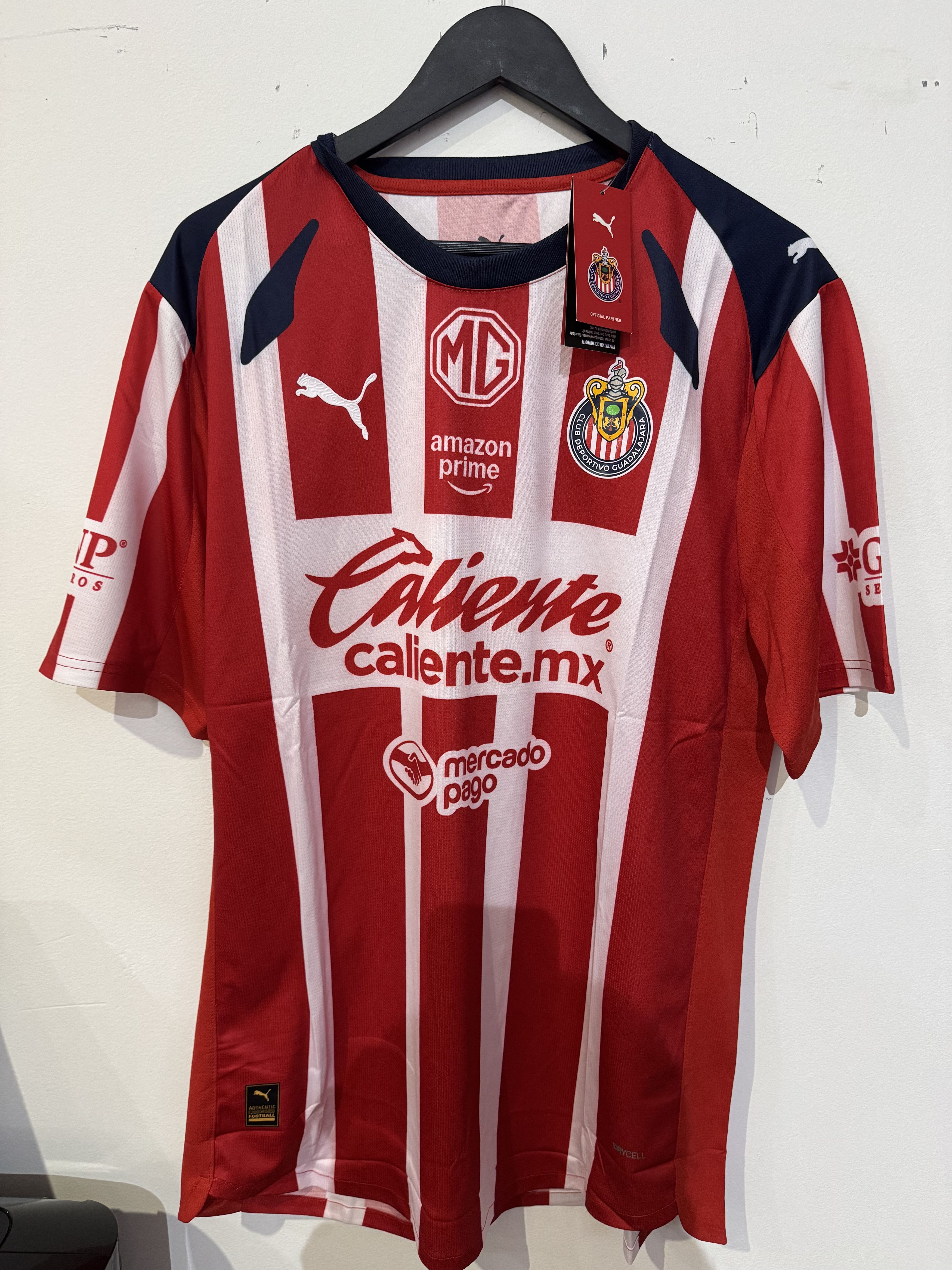 Guadalajara FC Chivas 2025 Home Jersey Men's NWT