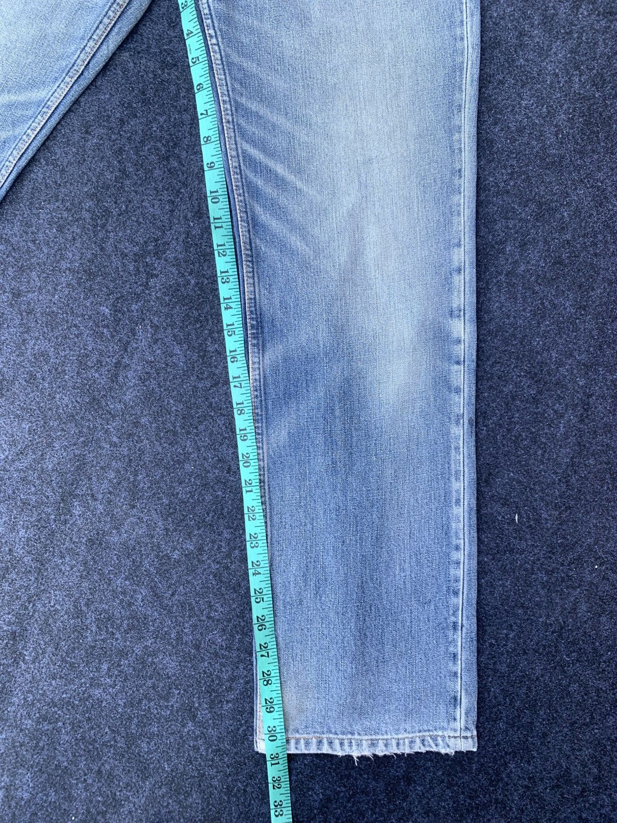 Levi's Distressed Levi's 502 classic faded. (26) Size US 31 - 6 Thumbnail