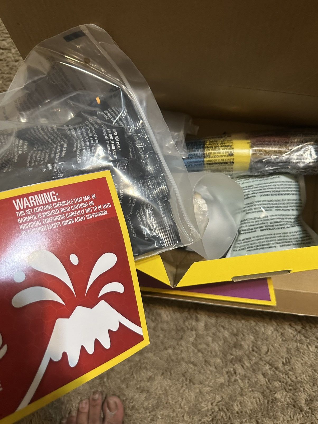 Nike 130 Experiments Science Kit Earth Chemistry Toys Magic Size US L / EU 52-54 / 3 - 9 Thumbnail