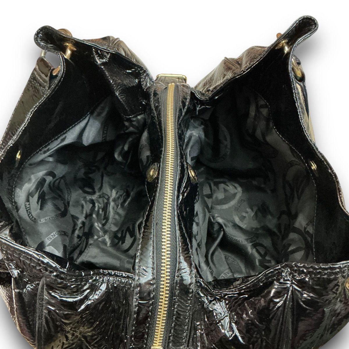 Michael Kors Y2K Vintage MICHAEL Michael Kors Embossed Hobo Shoulder Bag Size ONE SIZE - 12 Thumbnail