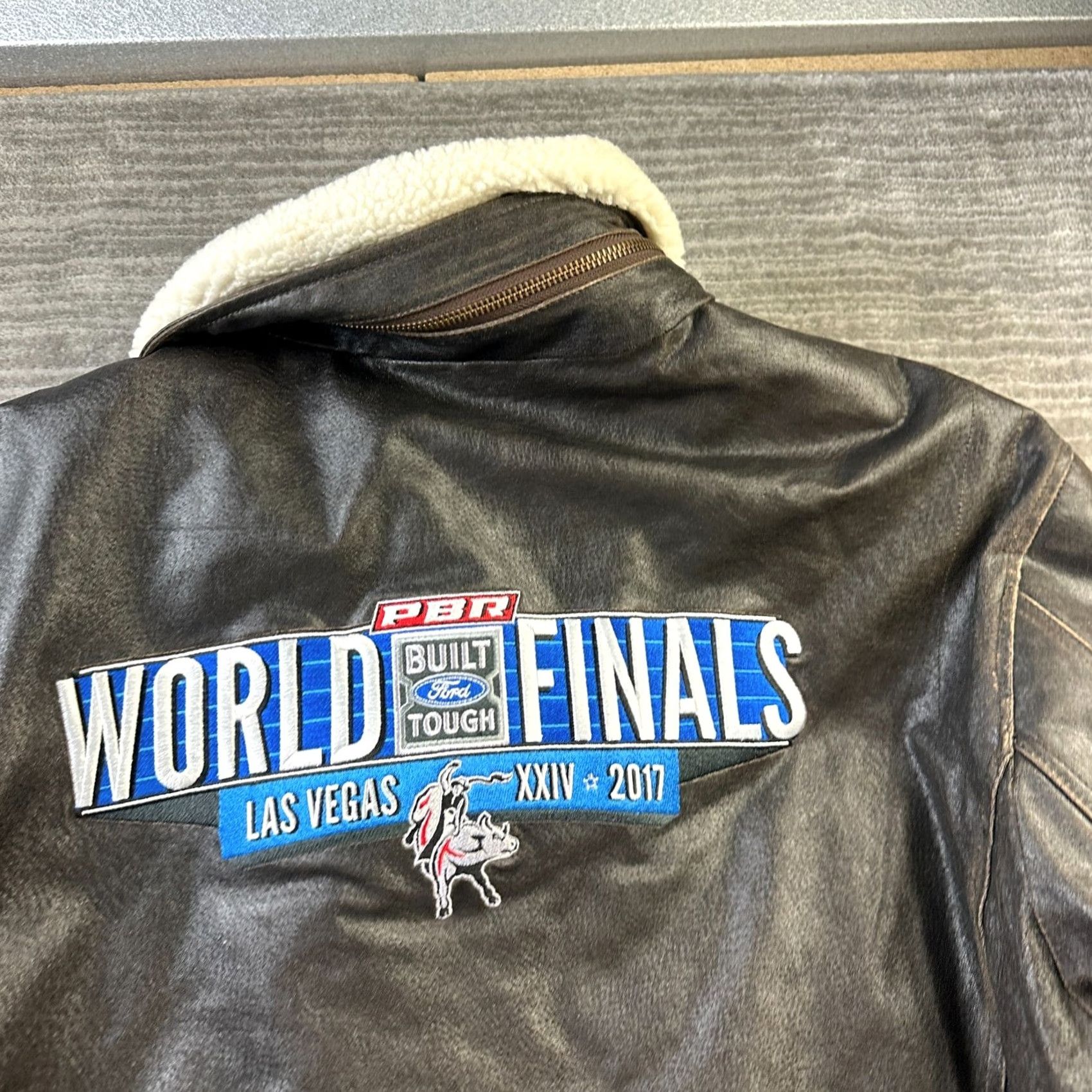 Vintage VINTAGE PBR Jacket Mens XL Brown Leather 2017 World Finals Bomber Jacket Zip Logo Zipper Size US XL / EU 56 / 4 - 6 Thumbnail