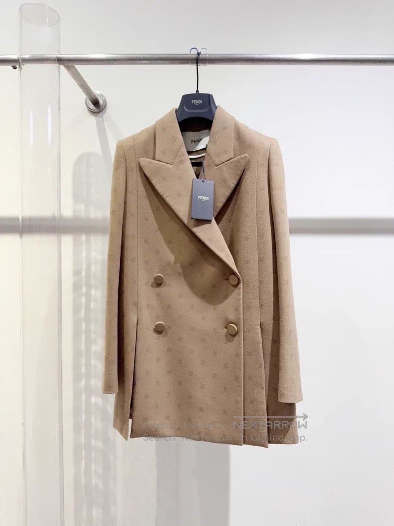 Fendi Fendi Overcoat Size XS / US 0-2 / IT 36-38 - 1 Thumbnail